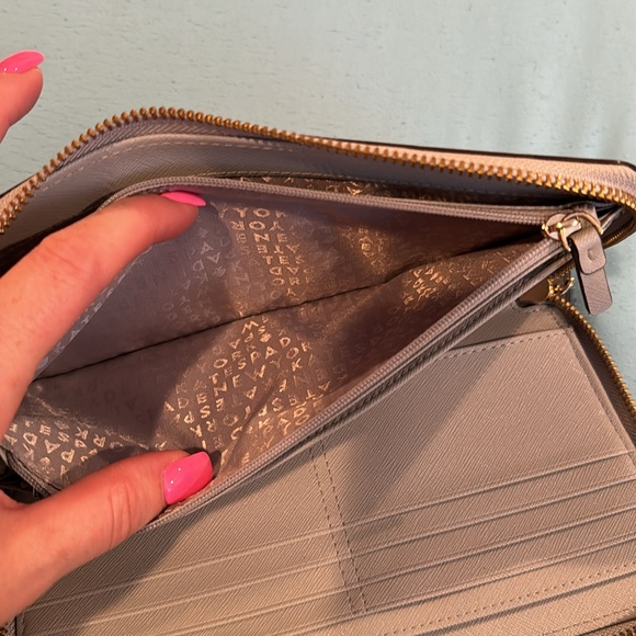 Kate Spade Zipper Organizer Wallet *USED ONCE* - Picture 10 of 12